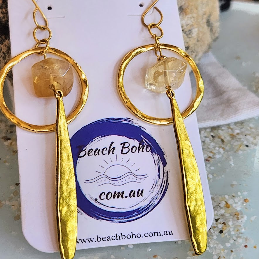 SUN SUN - CITRINE GOLD HAMMERED DANGLE EARRINGS - Premium earrings from www.beachboho.com.au - Just $49! Shop now at www.beachboho.com.au