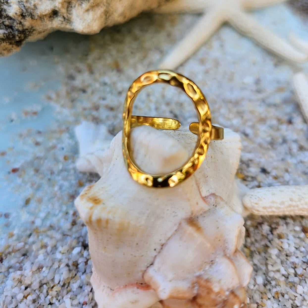 HAMMERED GOLDEN SPHERE - ADJUSTABLE GOLD RING - Premium Rings from www.beachboho.com.au - Just $38! Shop now at www.beachboho.com.au