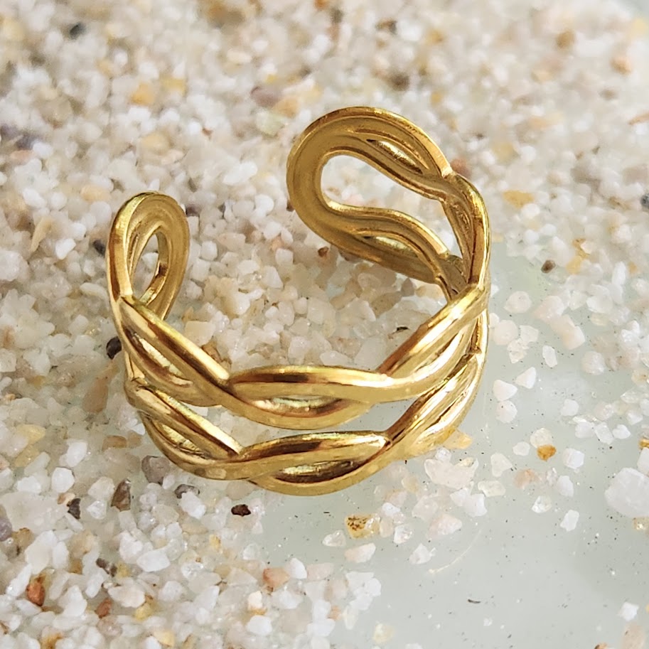 LOVE KNOT  - ADJUSTABLE WATERPROOF GOLD RING - Premium Rings from www.beachboho.com.au - Just $48! Shop now at www.beachboho.com.au