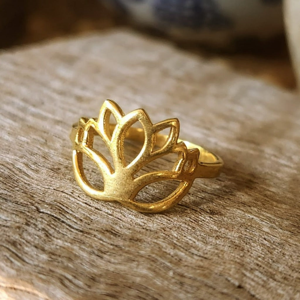 925 GOLD LOTUS RING - Main Image