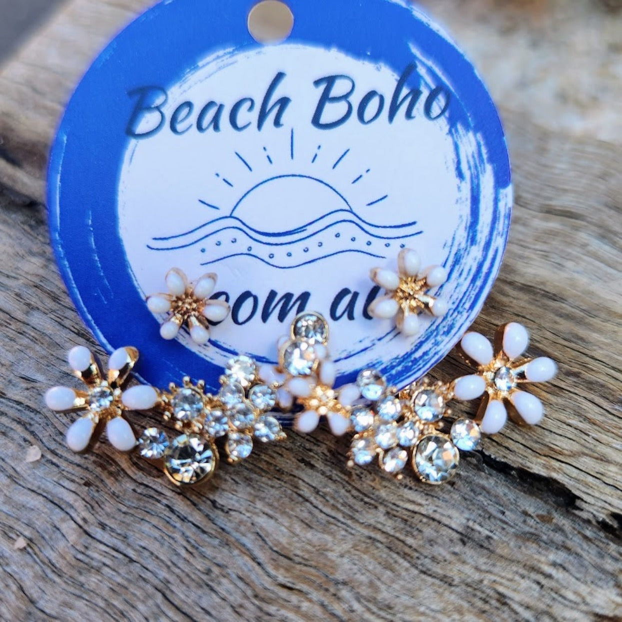 WHITE DAISIES - BACK STUD GOLD PLATED EARRINGS - Premium earrings from www.beachboho.com.au - Just $35! Shop now at www.beachboho.com.au